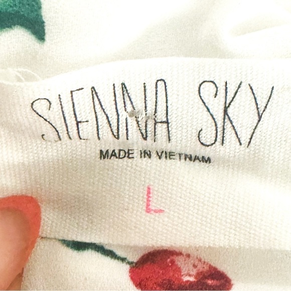 Sienna sky button up cherry print top size L - Picture 5 of 5